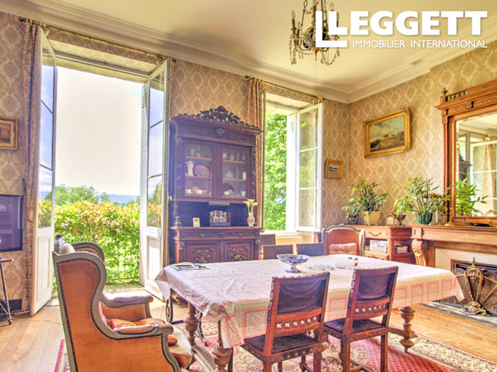 Image No.5-11 Bed Chateaux for sale