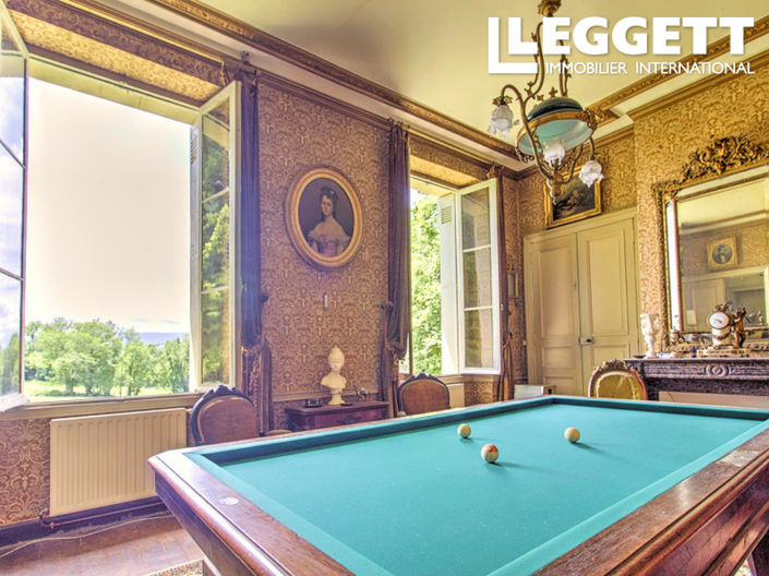 Image No.6-11 Bed Chateaux for sale