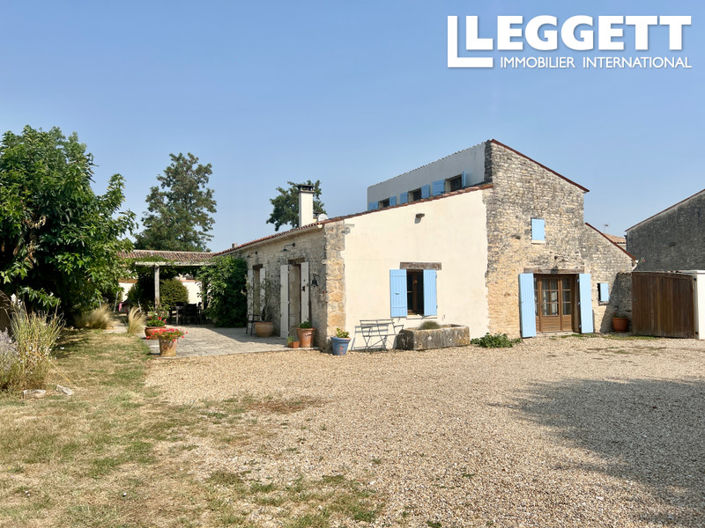 Image No.1-4 Bed House for sale