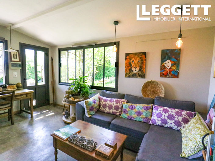 Image No.8-3 Bed House for sale