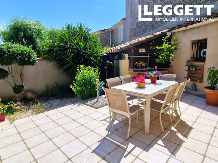 Image No.1-4 Bed House for sale