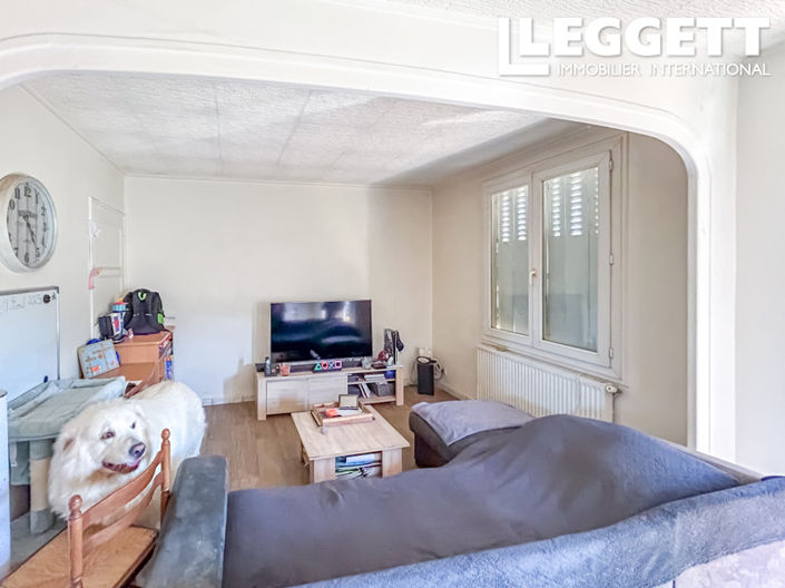 Image No.8-4 Bed Commercial for sale