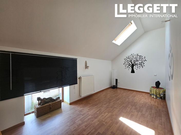 Image No.7-4 Bed House for sale