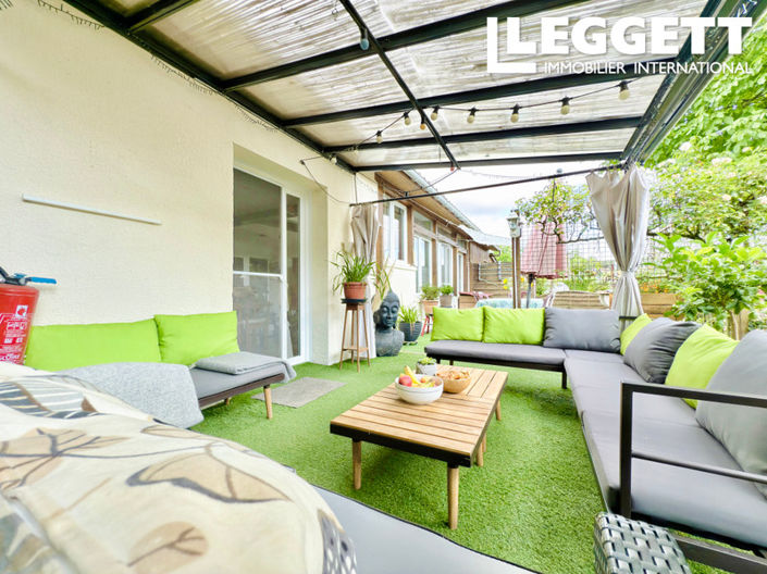 Image No.4-8 Bed House for sale