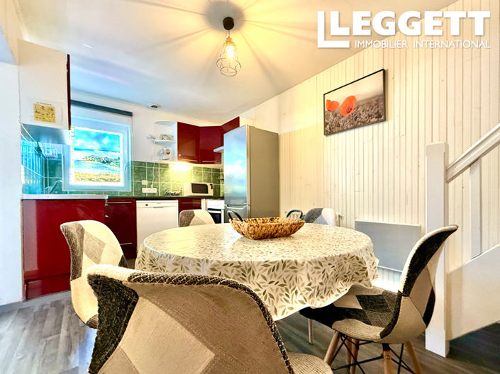 Image No.7-8 Bed House for sale