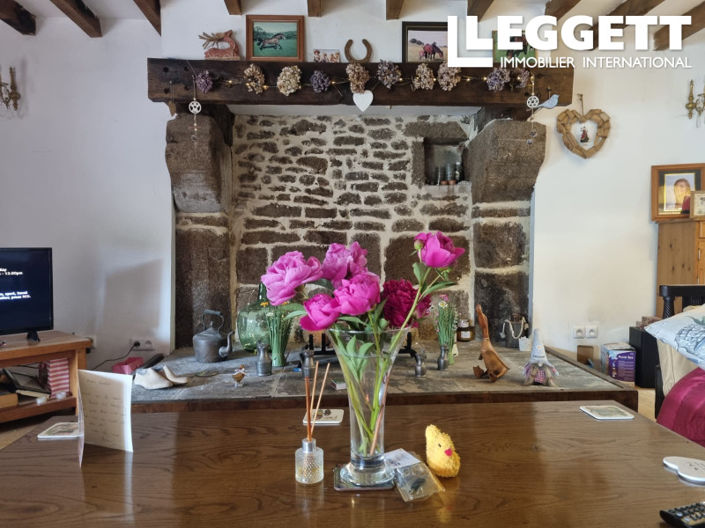 Image No.7-7 Bed House for sale