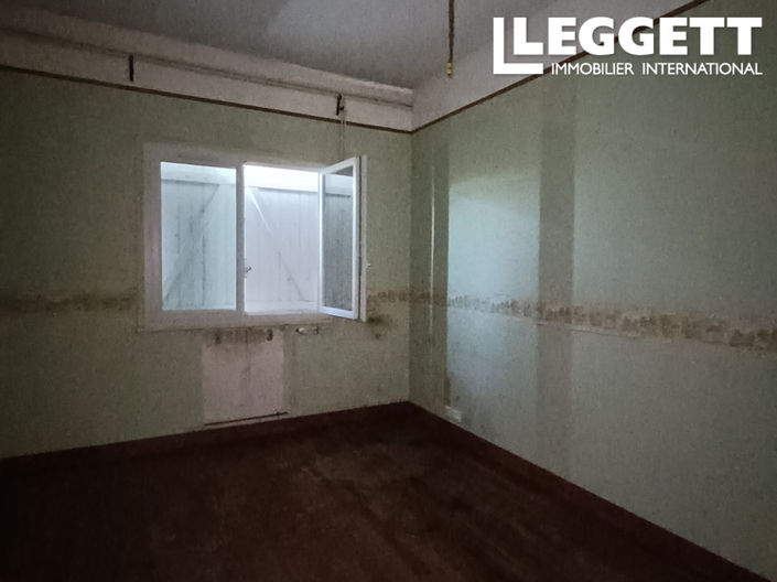 Image No.6-6 Bed House for sale