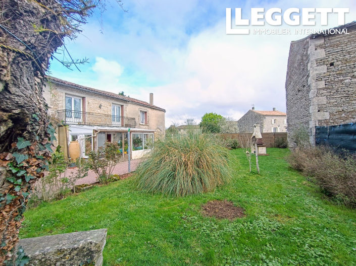 Image No.10-6 Bed House for sale