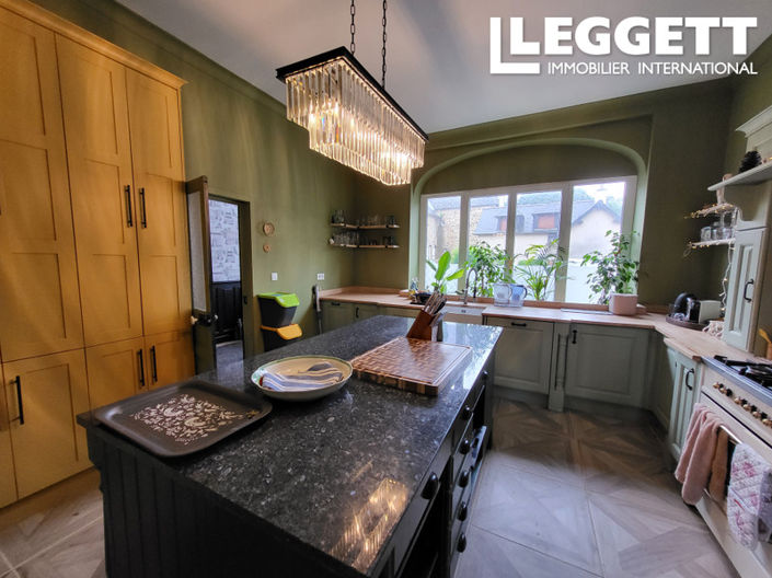 Image No.5-5 Bed House for sale