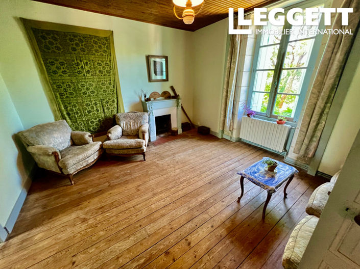 Image No.9-4 Bed House for sale