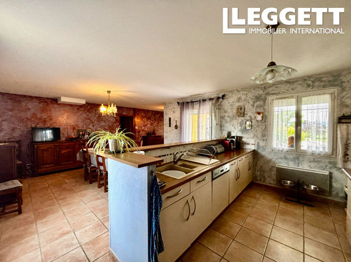 Image No.7-4 Bed House for sale