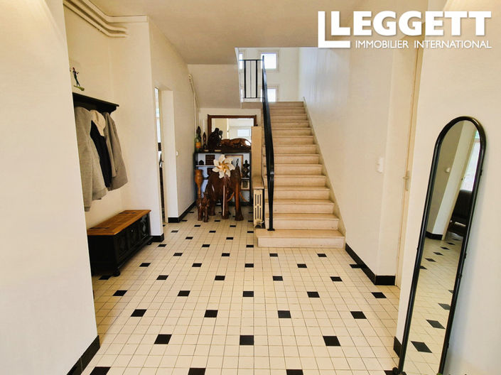 Image No.3-5 Bed House for sale