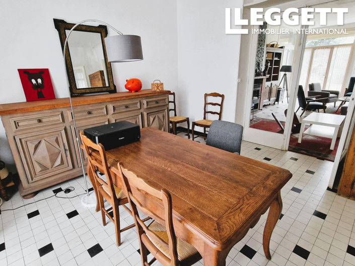 Image No.6-5 Bed House for sale