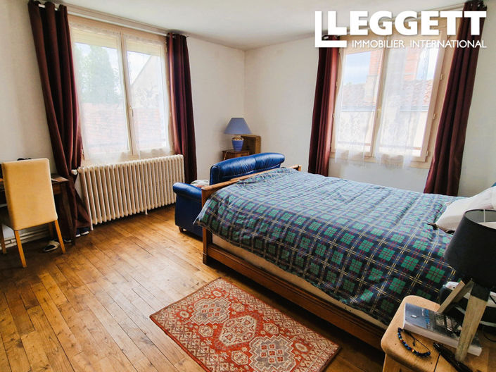 Image No.7-5 Bed House for sale