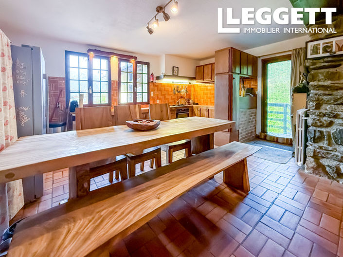 Image No.5-6 Bed House for sale