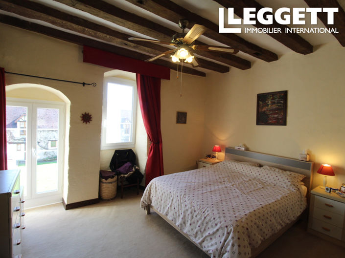 Image No.6-10 Bed House for sale