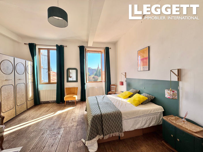 Image No.4-10 Bed House for sale