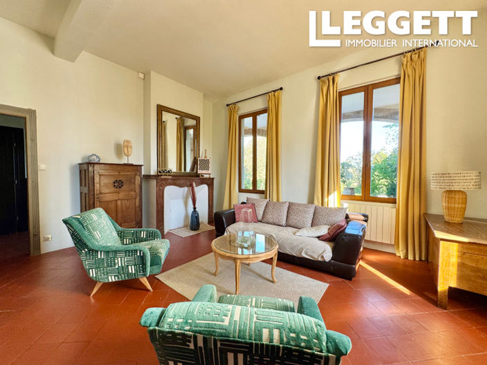 Image No.6-10 Bed House for sale