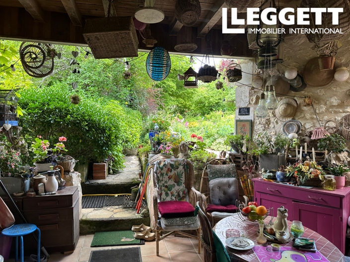 Image No.6-6 Bed House for sale