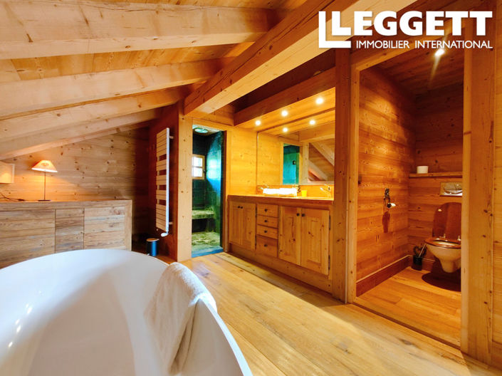 Image No.6-6 Bed House for sale