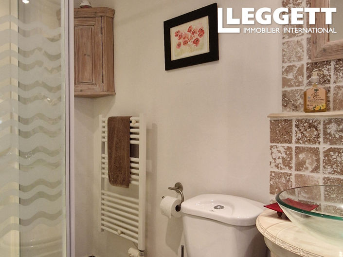 Image No.9-2 Bed House for sale