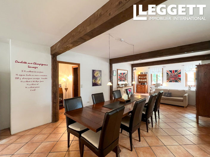 Image No.2-4 Bed House for sale