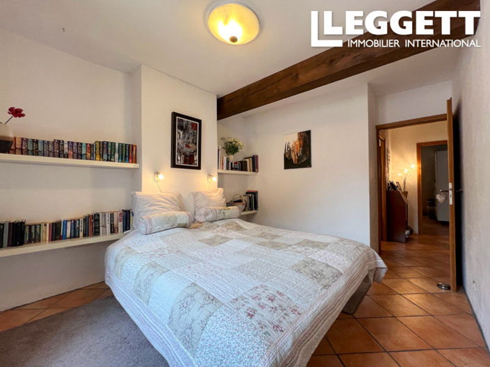 Image No.6-4 Bed House for sale