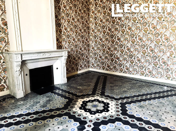 Image No.9-6 Bed House for sale