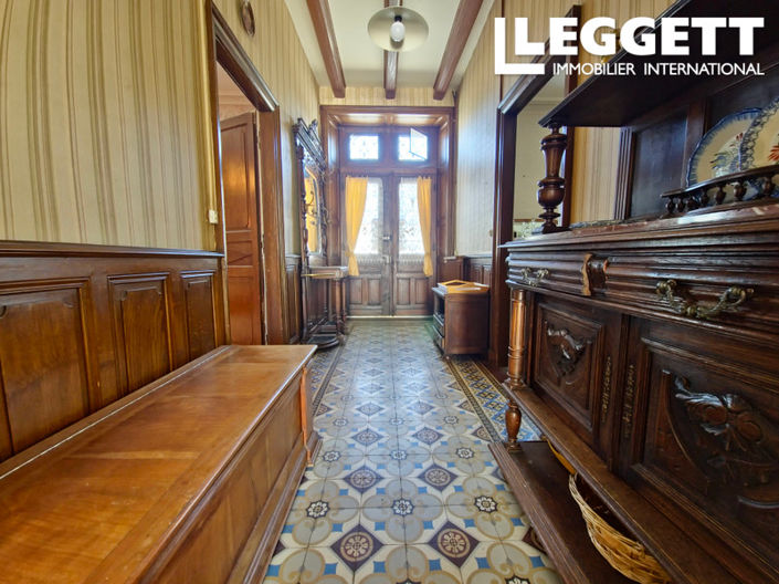 Image No.2-6 Bed House for sale