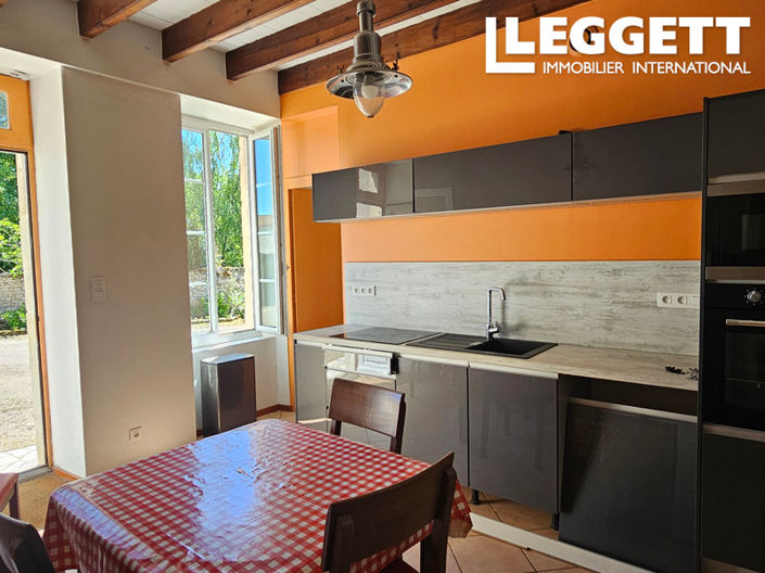 Image No.9-6 Bed House for sale