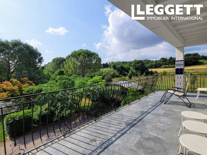 Image No.1-5 Bed House for sale