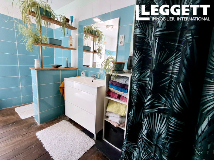 Image No.8-4 Bed House for sale