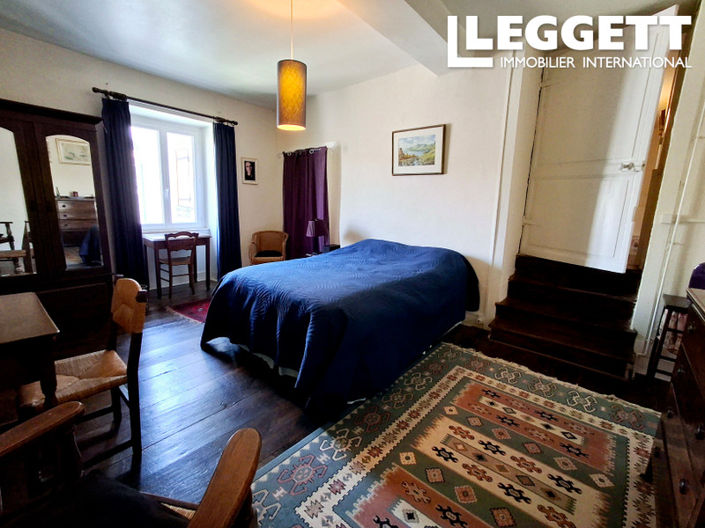 Image No.9-4 Bed House for sale