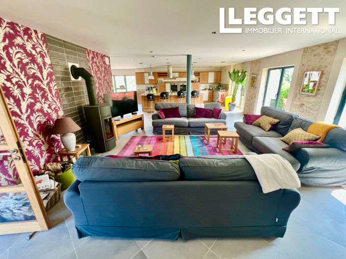 Image No.8-Maison de 7 chambres à vendre à Bussière-Badil