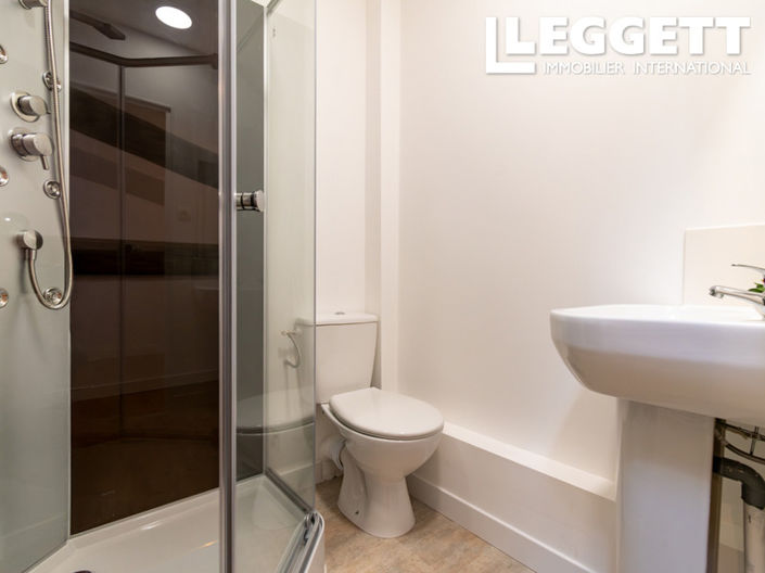 Image No.9-3 Bed House for sale