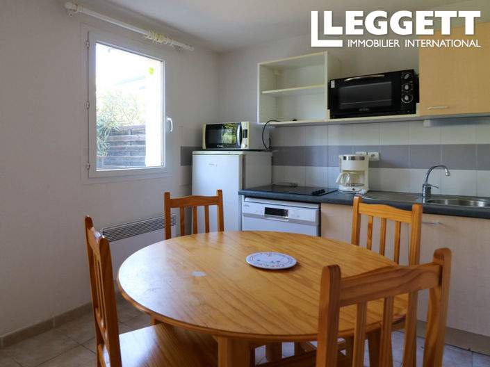 Image No.5-2 Bed House for sale