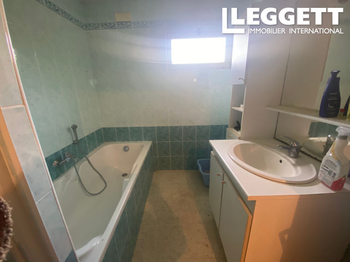 Image No.6-3 Bed House for sale