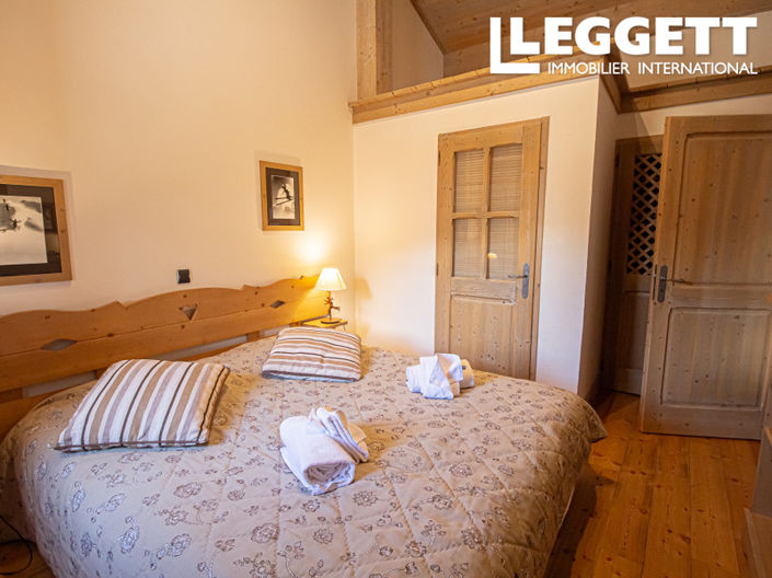 Image No.10-4 Bed Apartment for sale