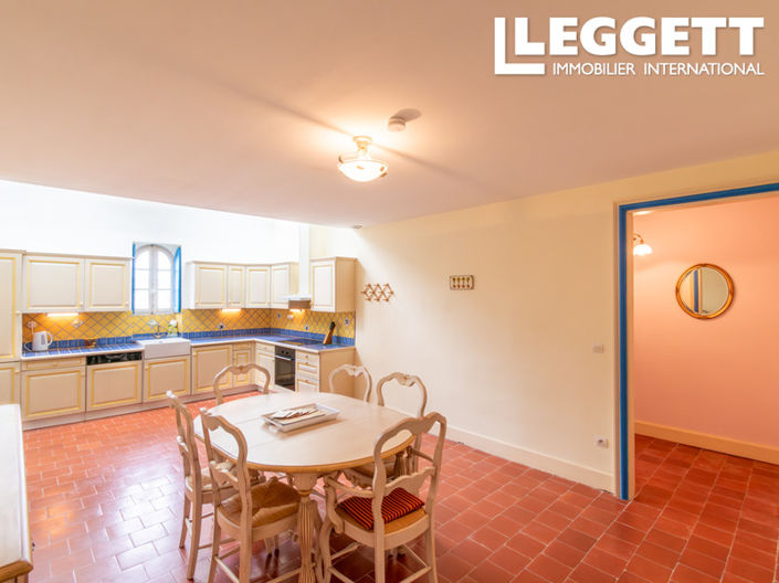 Image No.9-3 Bed Apartment for sale