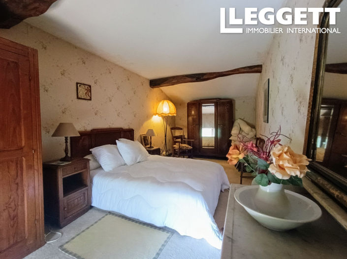 Image No.6-5 Bed House for sale