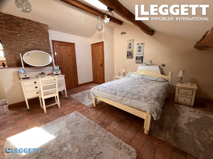 Image No.7-1 Bed House for sale