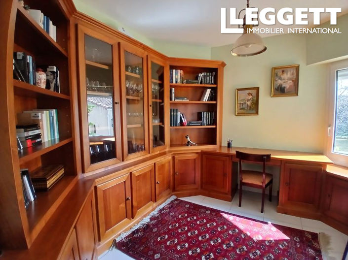 Image No.8-5 Bed House for sale