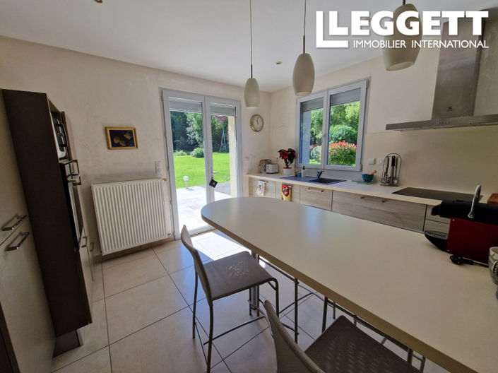 Image No.8-3 Bed House for sale