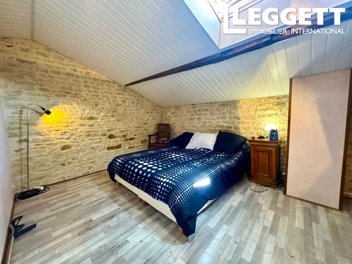 Image No.6-5 Bed House for sale