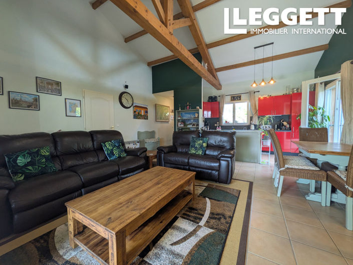 Image No.4-2 Bed House for sale