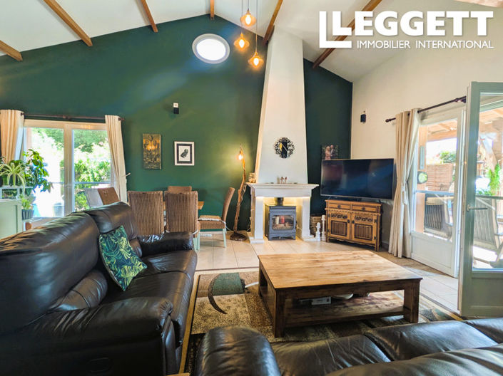 Image No.5-2 Bed House for sale