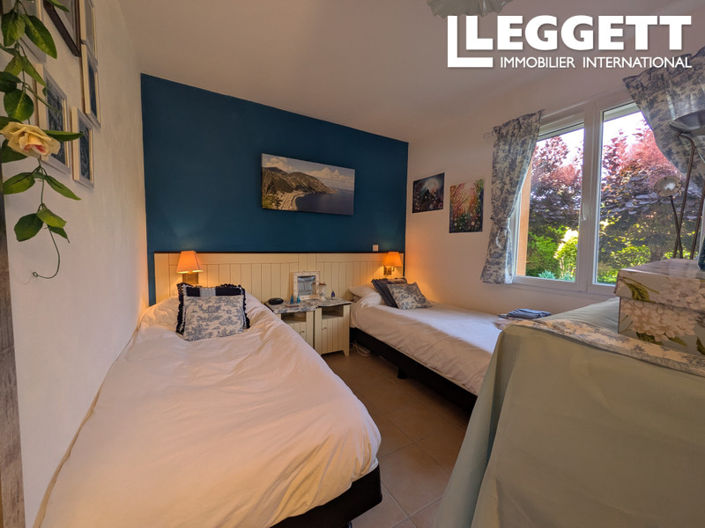 Image No.9-2 Bed House for sale