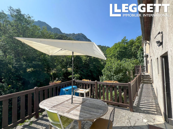 Image No.7-6 Bed House for sale