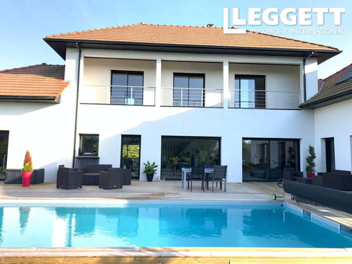 Image No.2-5 Bed House for sale