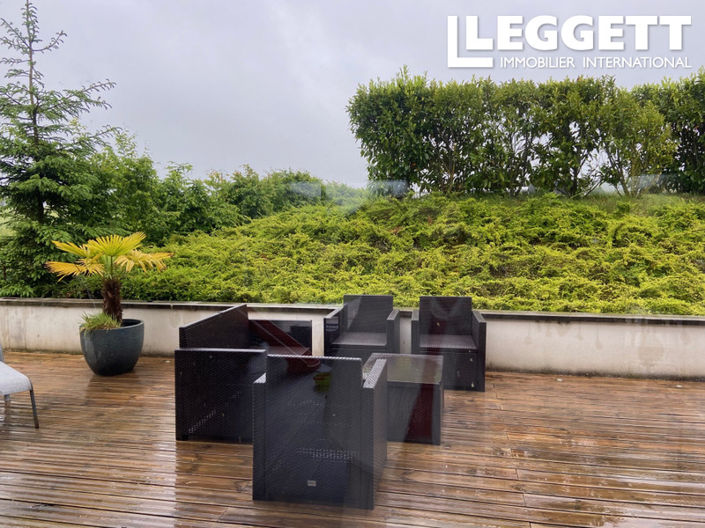 Image No.9-5 Bed House for sale